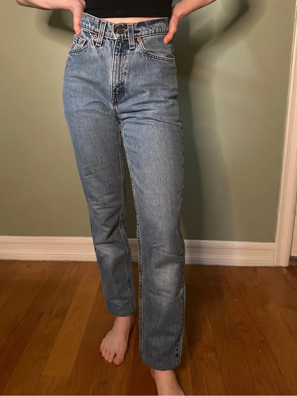 Vintage Levis 512 medium wash Jeans - Picture 2 of 10